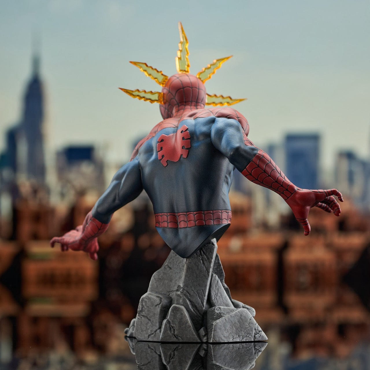 Diamond Select Toys Marvel Comics Spider-Man 1:7 Scale Resin Mini-Bust