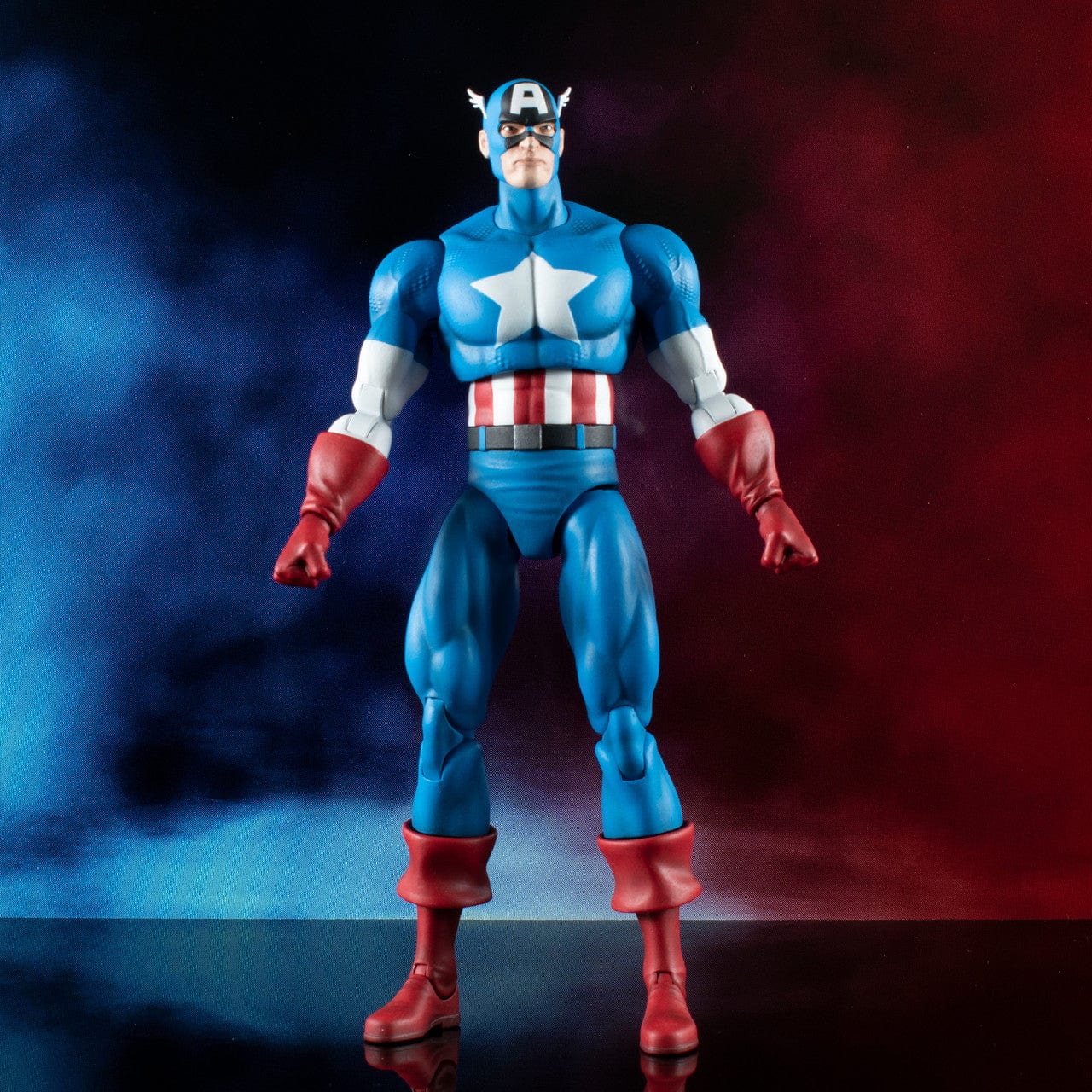 Diamond Select Toys Marvel Select Classic Captain America Action Figure