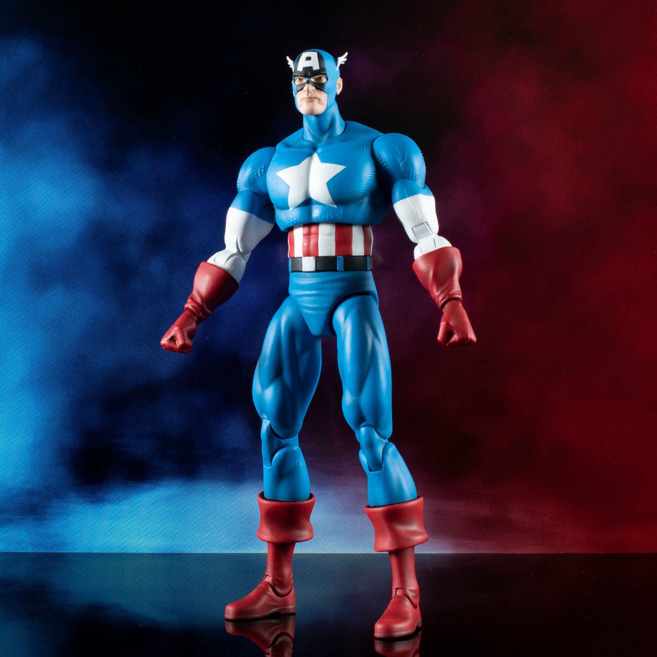 Diamond Select Toys Marvel Select Classic Captain America Action Figure