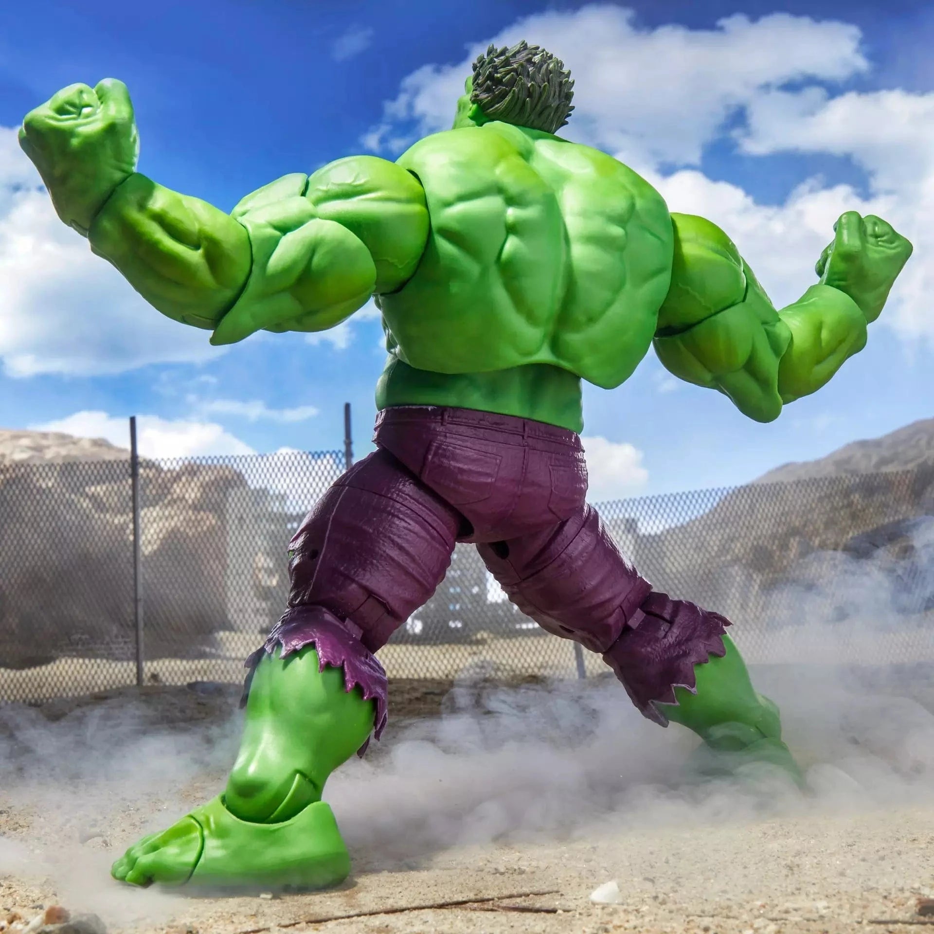 Hasbro Marvel Legends Maximum Series Hulk Action Figure