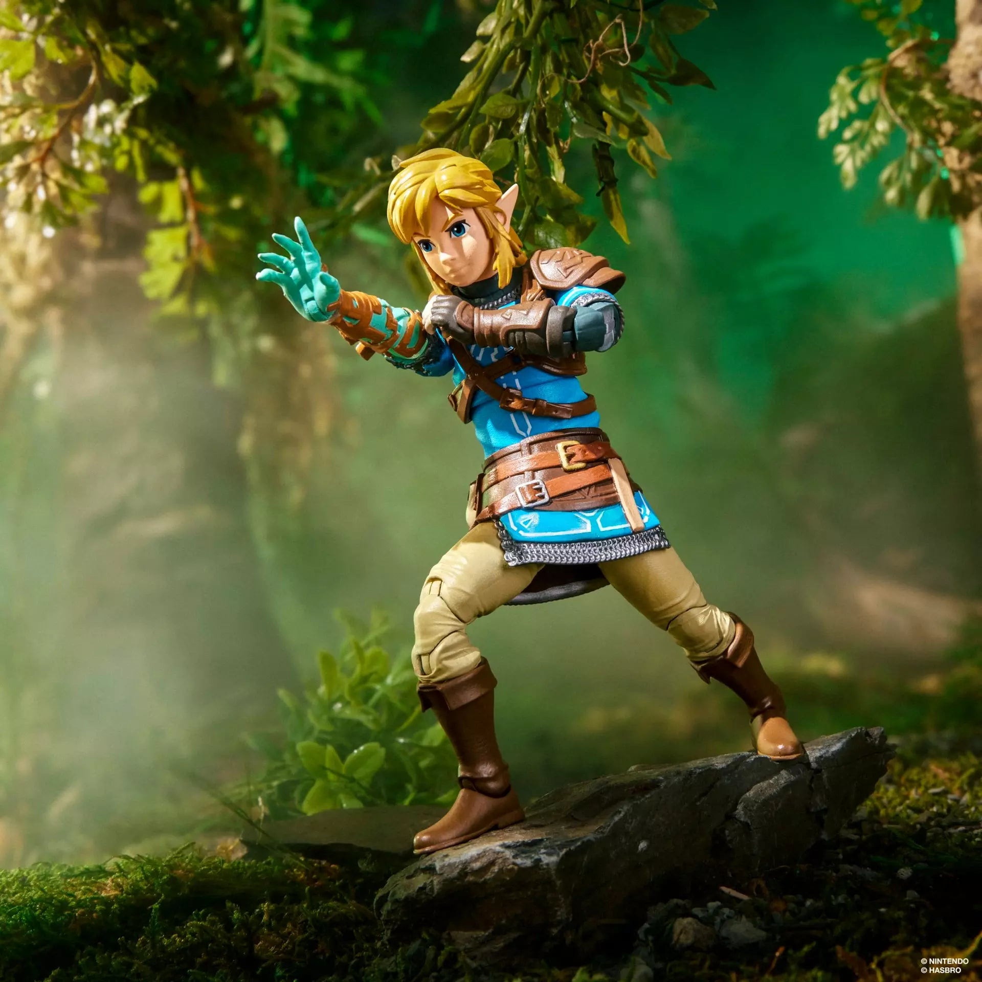 Hasbro The Legend of Zelda: Tears of the Kingdom Heroes of Hyrule Link Action Figure