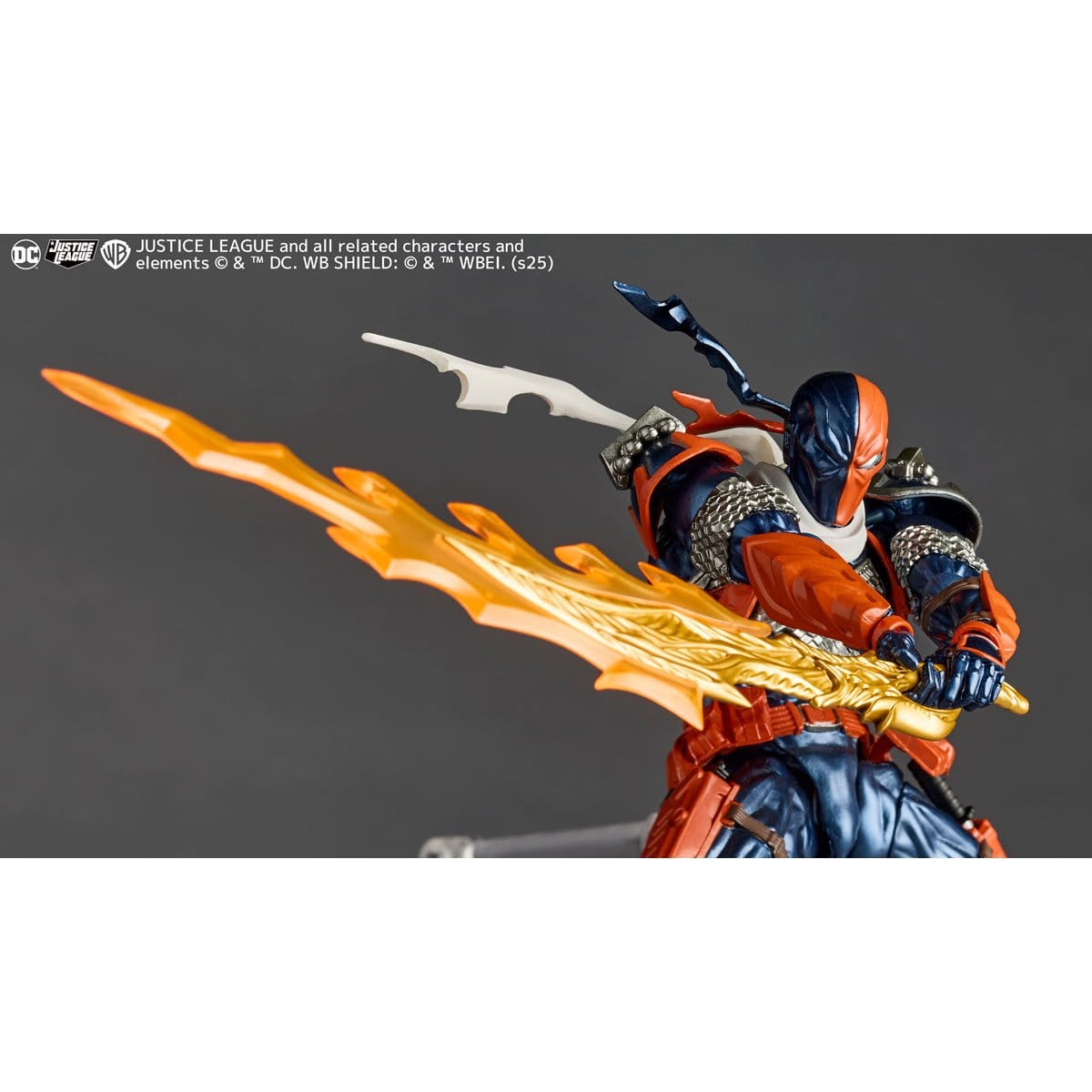 Kaiyodo Amazing Yamaguchi Revoltech DC Comics Deathstroke Version 1.5 Action Figure