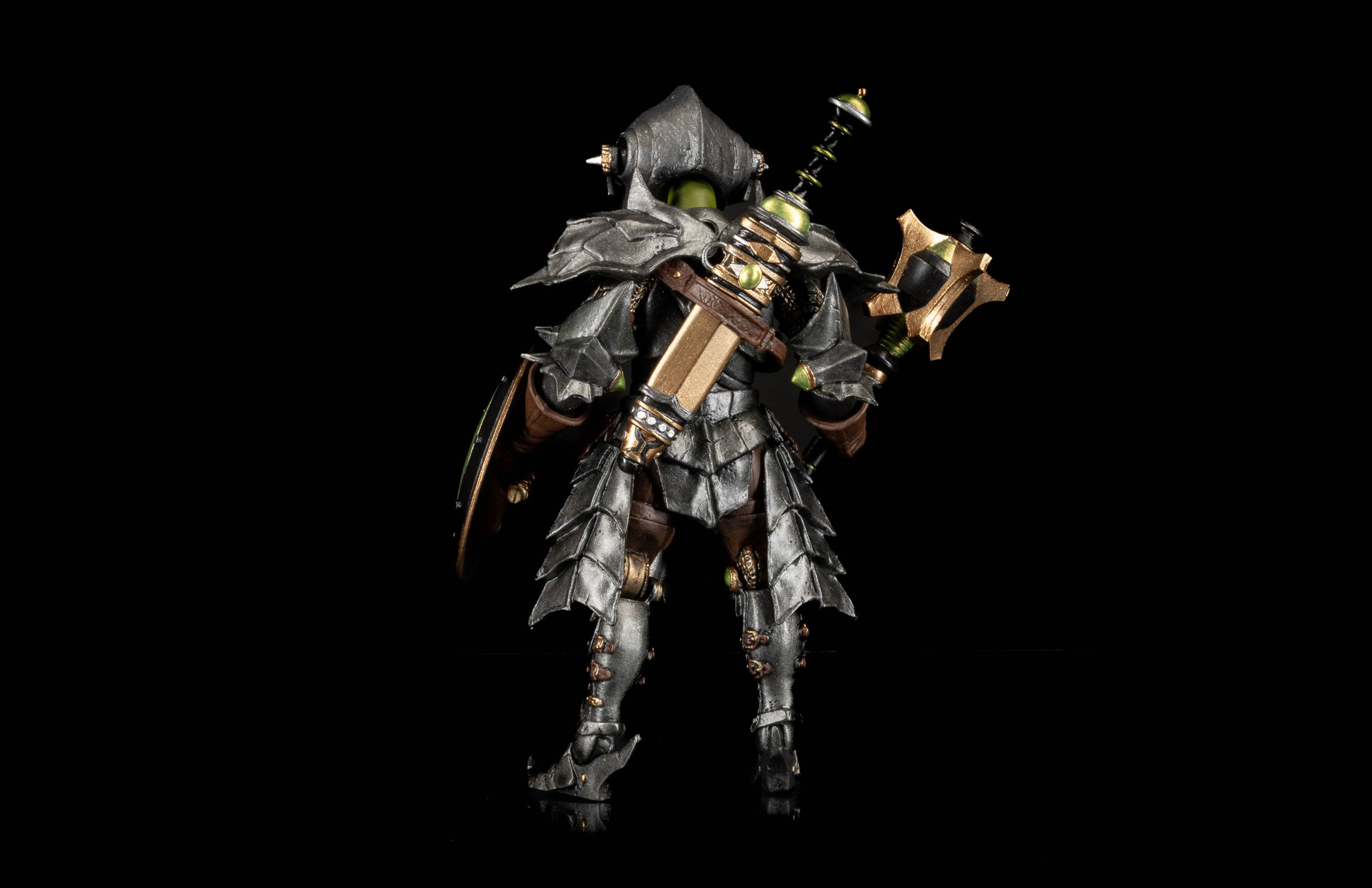 Mythic Legions: The Roleplaying Game Malignant Paladin/Cleric Deluxe Action Figure