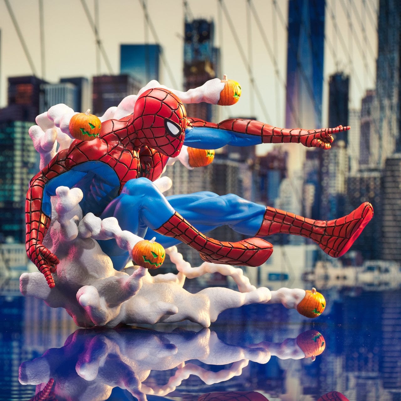 Diamond Select Toys Marvel Gallery Spider-Man Pumpkin Bomb Figure Diorama