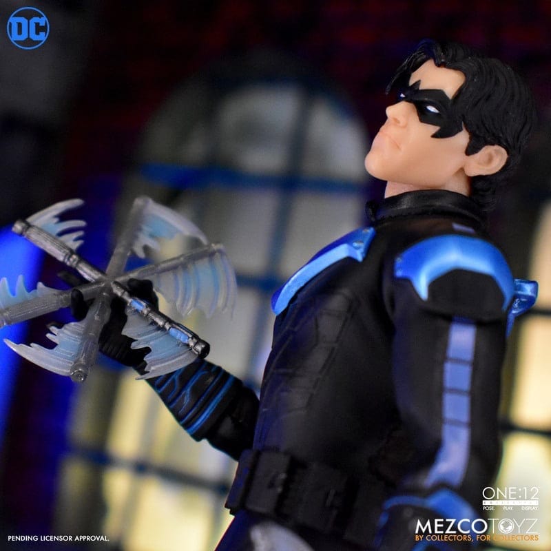 Mezco Toyz One:12 Collective DC Universe Nightwing Action Figure