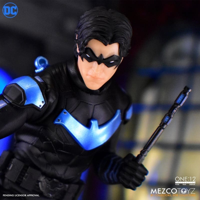 Mezco Toyz One:12 Collective DC Universe Nightwing Action Figure