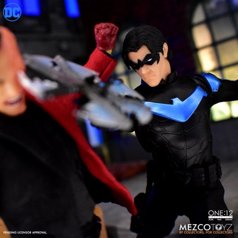 Mezco Toyz One:12 Collective DC Universe Nightwing Action Figure