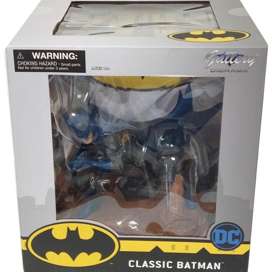 Diamond Select Toys DC Gallery Classic Batman Figure Diorama