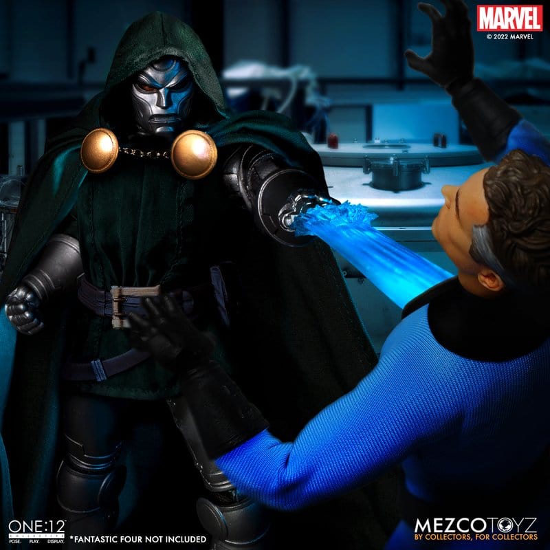 Mezco Toyz One:12 Collective Marvel Doctor Doom Action Figure